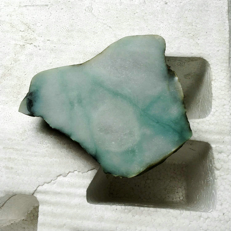 晨虹玉石切割機(jī)，金剛石線(xiàn)切割機(jī)，玉石切割效果
